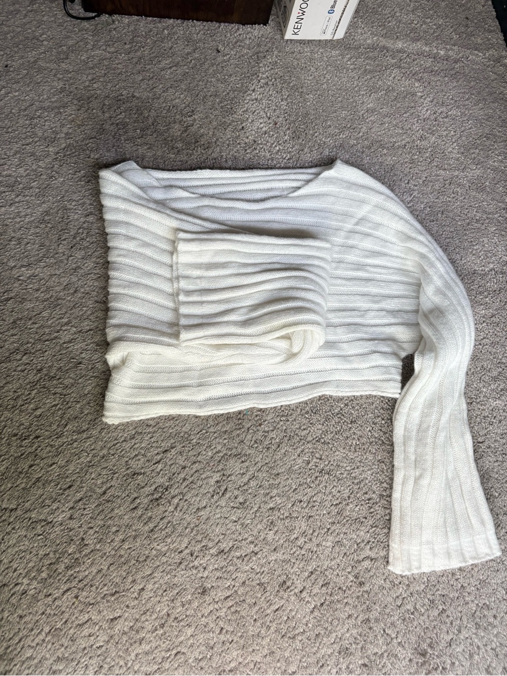 Cropped White Ribbed Knit Sweater - Picture 2 of 3